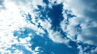 美丽的蓝天，有云的背景。 天空云。 天空有云，天气自然云蓝。 蓝天有云有太阳